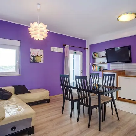 Kon-tiki מאלי לוסיניי