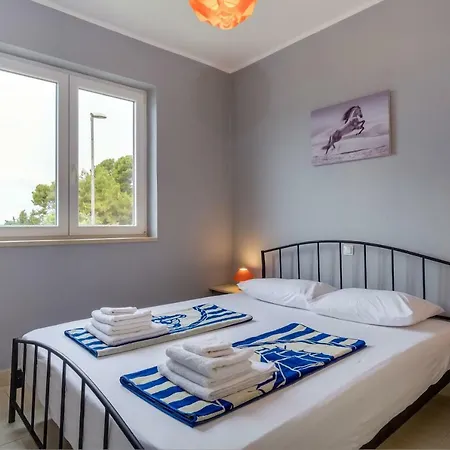 Kon-tiki Apartamento Mali Lošinj