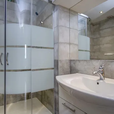 Kon-tiki Mali Lošinj